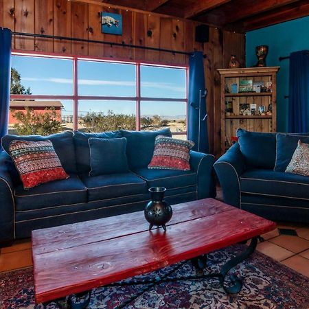 Chuck'S Cabin In A Joshua Tree Community Twentynine Palms Exteriör bild