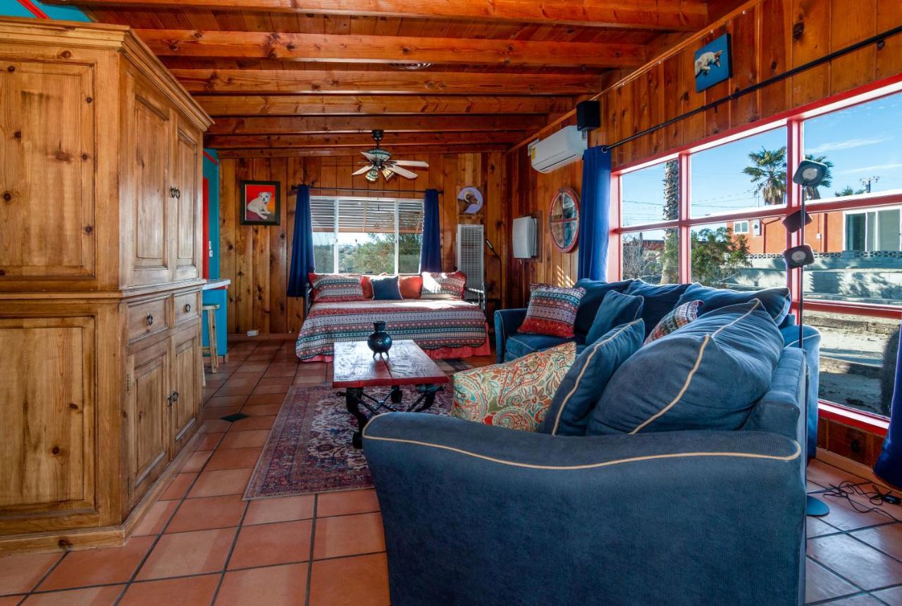 Chuck'S Cabin In A Joshua Tree Community Twentynine Palms Exteriör bild
